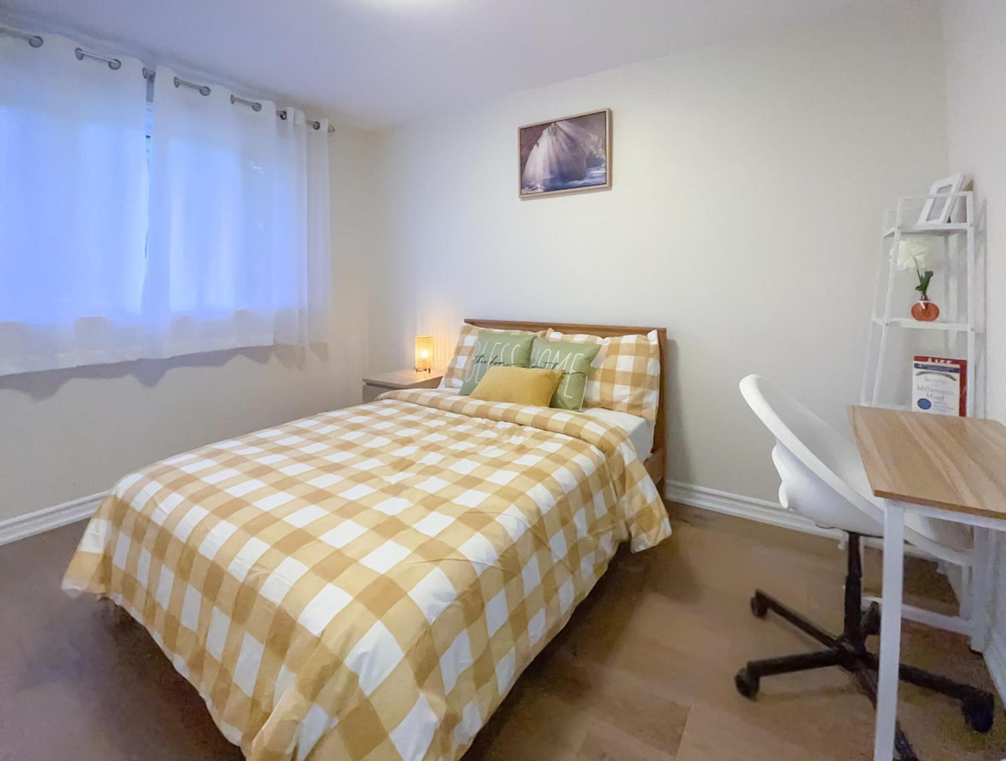 Newly-Renovated 3Br House, 12 Minutes To Airport Apartment Toronto Ngoại thất bức ảnh