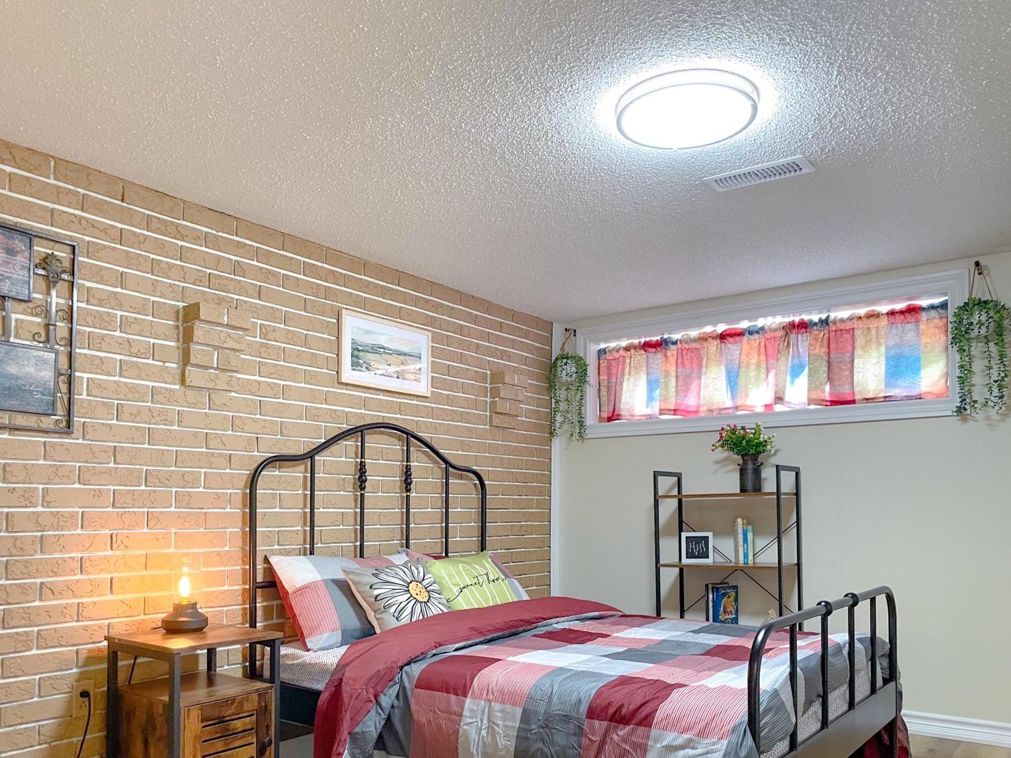 Newly-Renovated 3Br House, 12 Minutes To Airport Apartment Toronto Ngoại thất bức ảnh